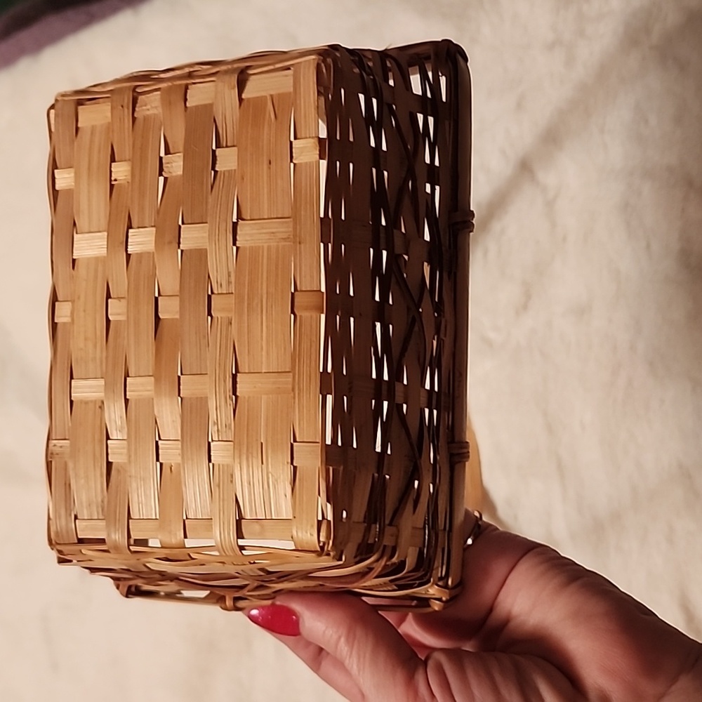 VINTAGE  🧺 BASKETS  VARIOUS  SIZES & DESIGNS - Picture 15 of 15